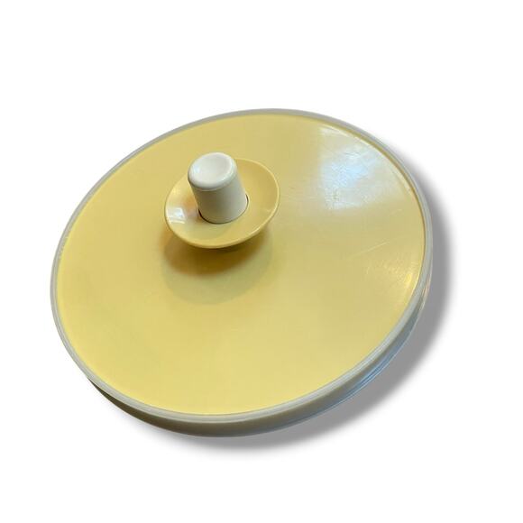 Tupperware Replacement Push Button Lid 802 for 2 Qt Pitcher 800 1575 1676 5.25"D - Picture 10 of 11